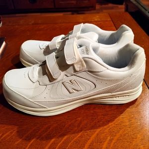 New Balance 577 Men's walking sneakers size 12 extra wide! White. Never worn.
